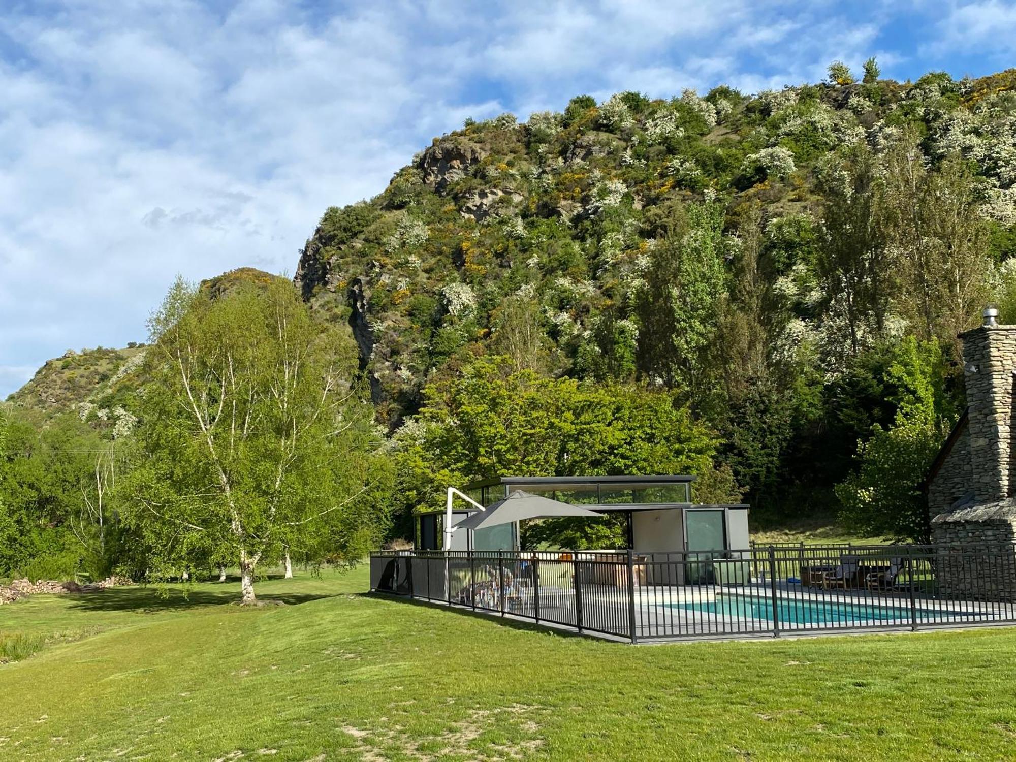 Wharenui Holiday Home By Majordomo Arrowtown Exterior photo