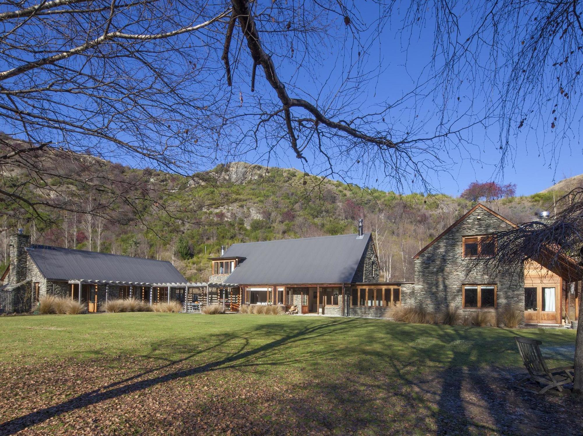 Wharenui Holiday Home By Majordomo Arrowtown Exterior photo