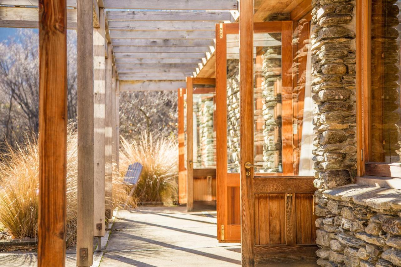 Wharenui Holiday Home By Majordomo Arrowtown Room photo