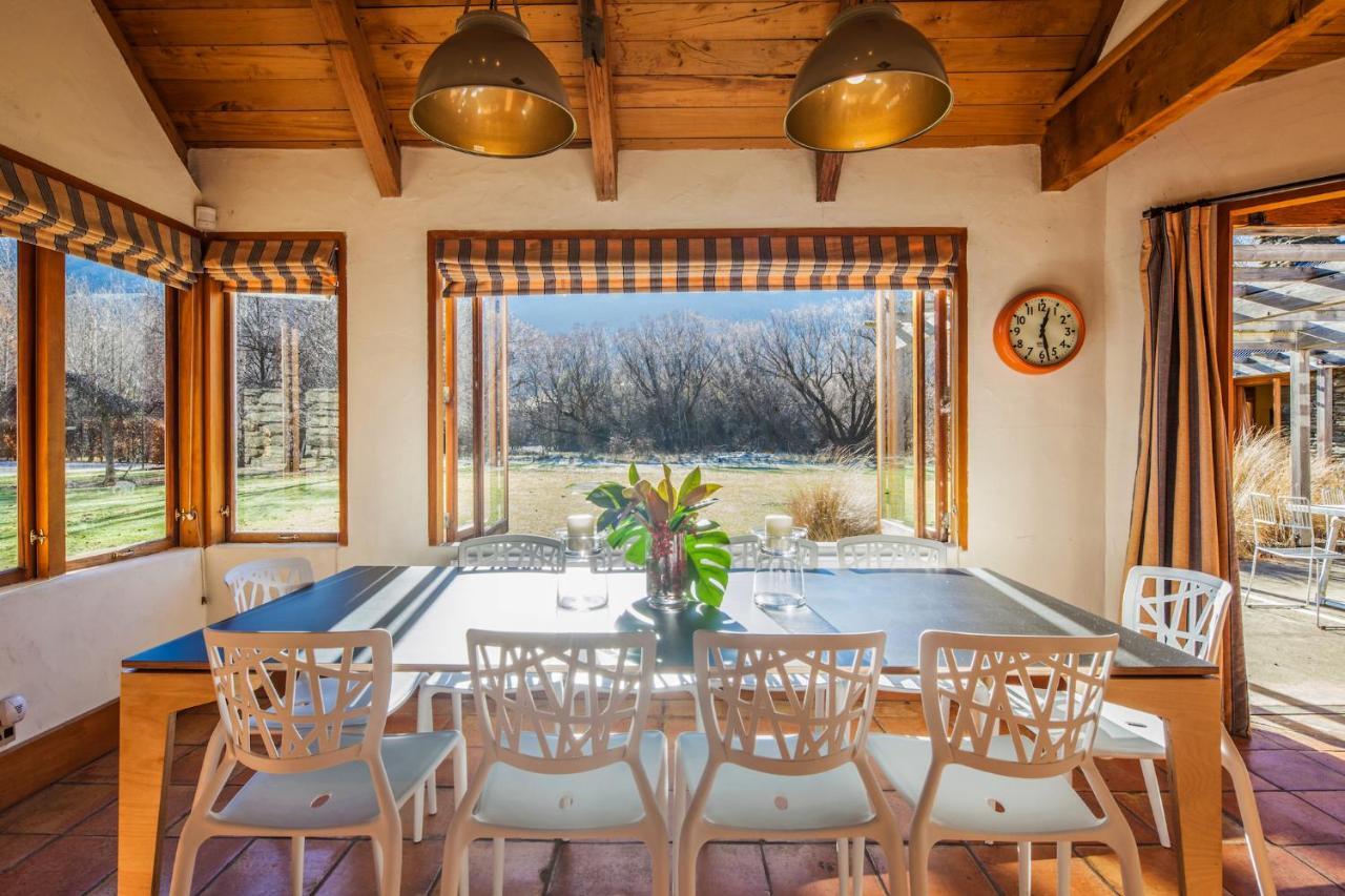Wharenui Holiday Home By Majordomo Arrowtown Room photo